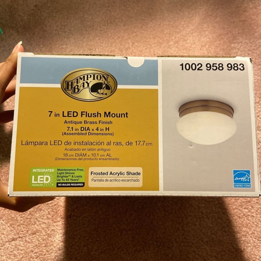 7 Inch LED Flush Mount Light - Picture 2 of 4